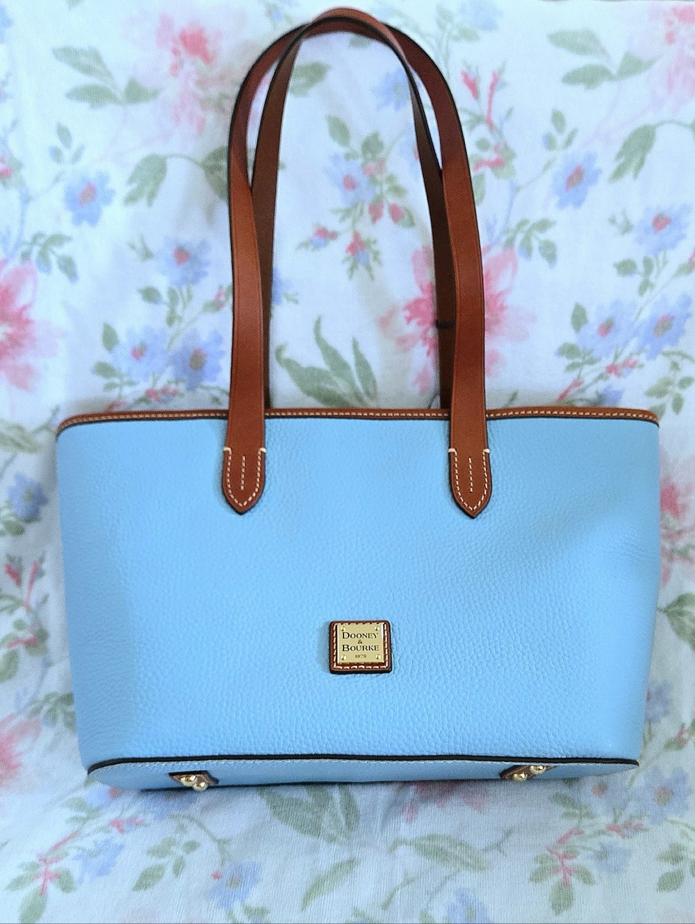Dooney & Bourke Shoulder Tote   - NWT